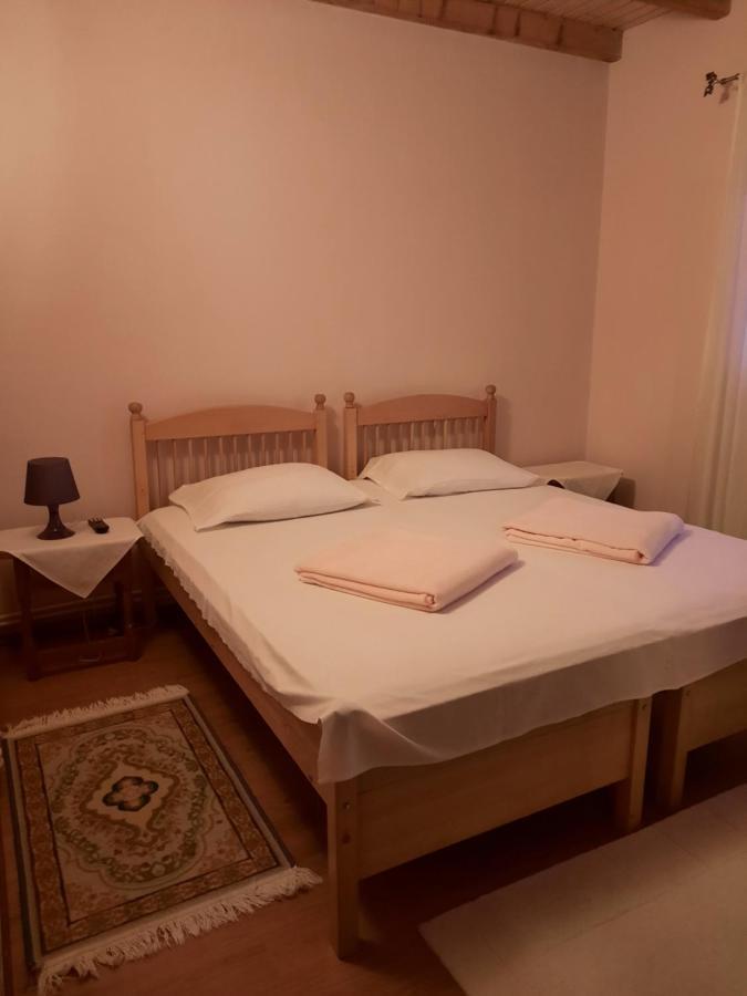 Pensiunea Valea Badilii Country house *